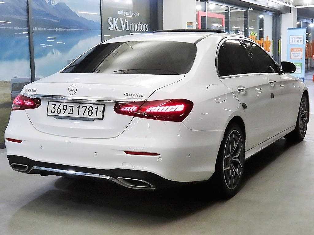 Mercedes Benz E class - Vista 4