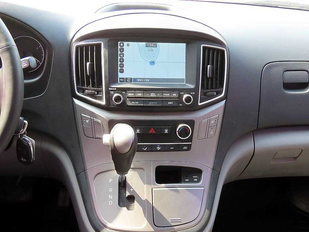 HYUNDAI Starex 2017 - Importación desde Corea - HF Imports Iquique - Foto 1