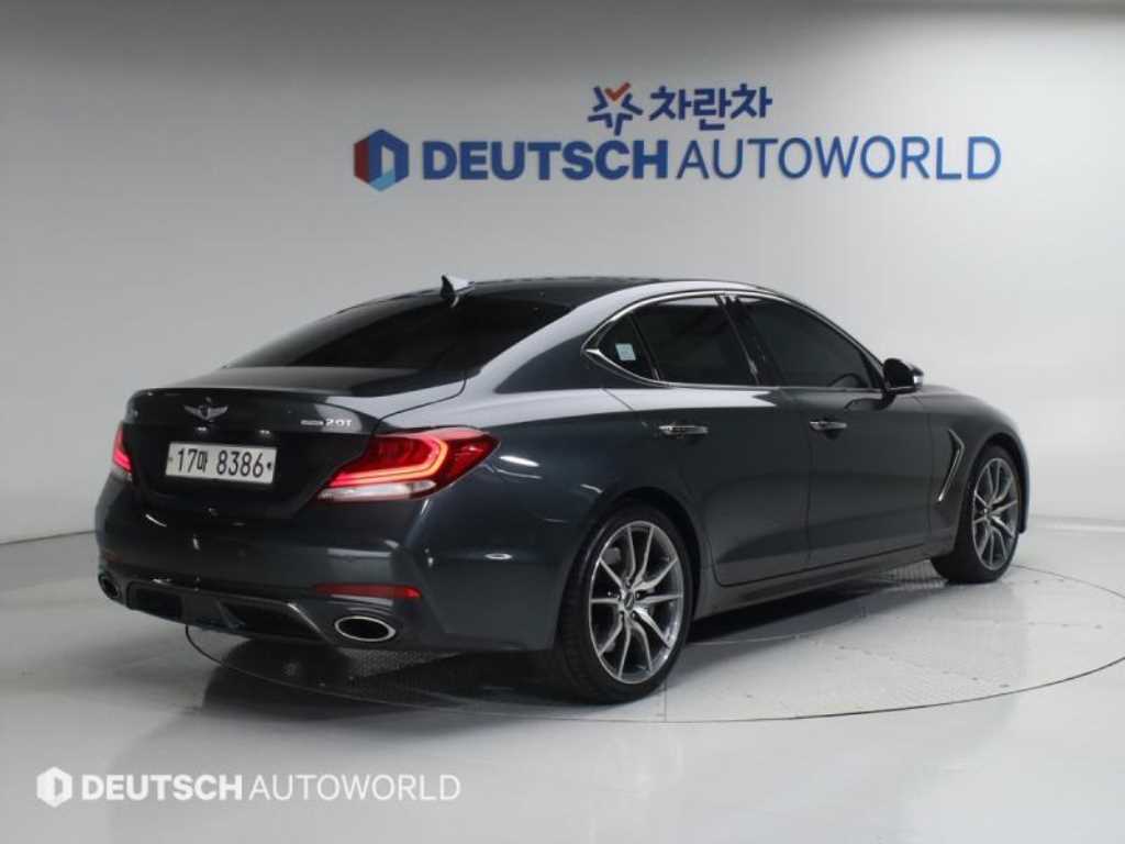 Genesis G70 - Vista 2