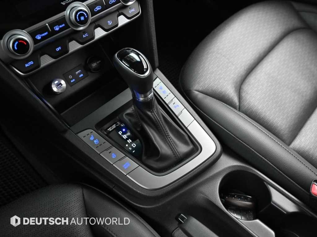 HYUNDAI Avante - Vista 9