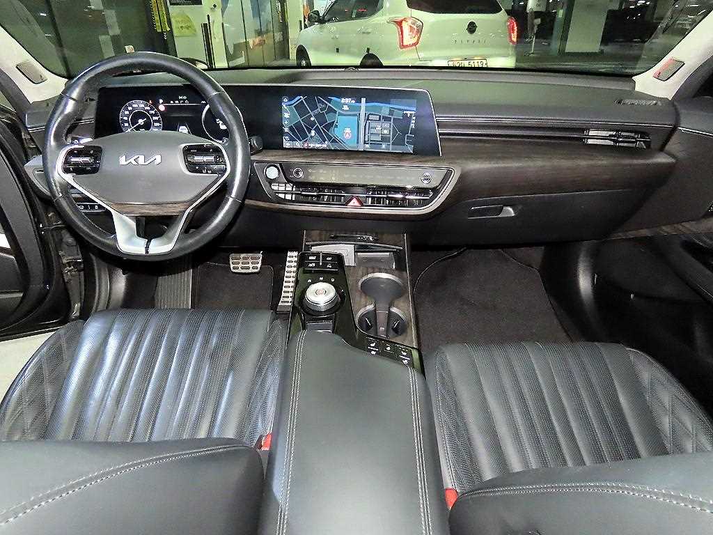 KIA K8 - Vista 10