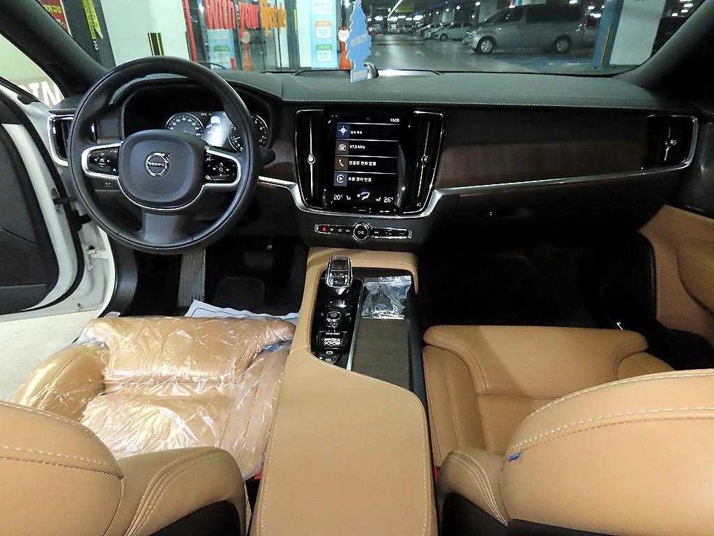 Volvo S90 - Vista 11