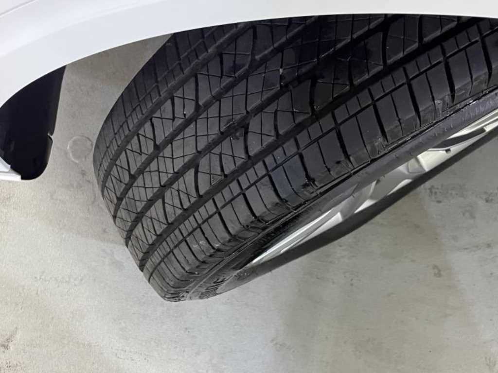 Genesis GV70 2025 Blanco - Importación desde Corea - HF Imports Iquique - Foto 20