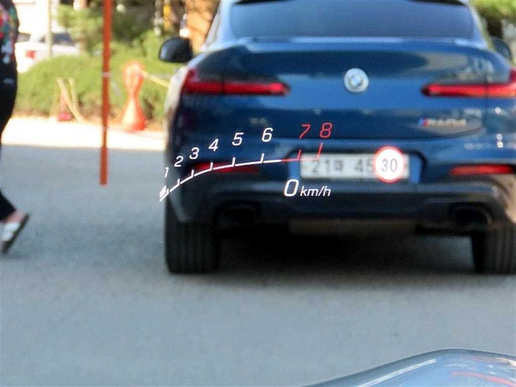 Mercedes Benz AMG GT - Vista 10