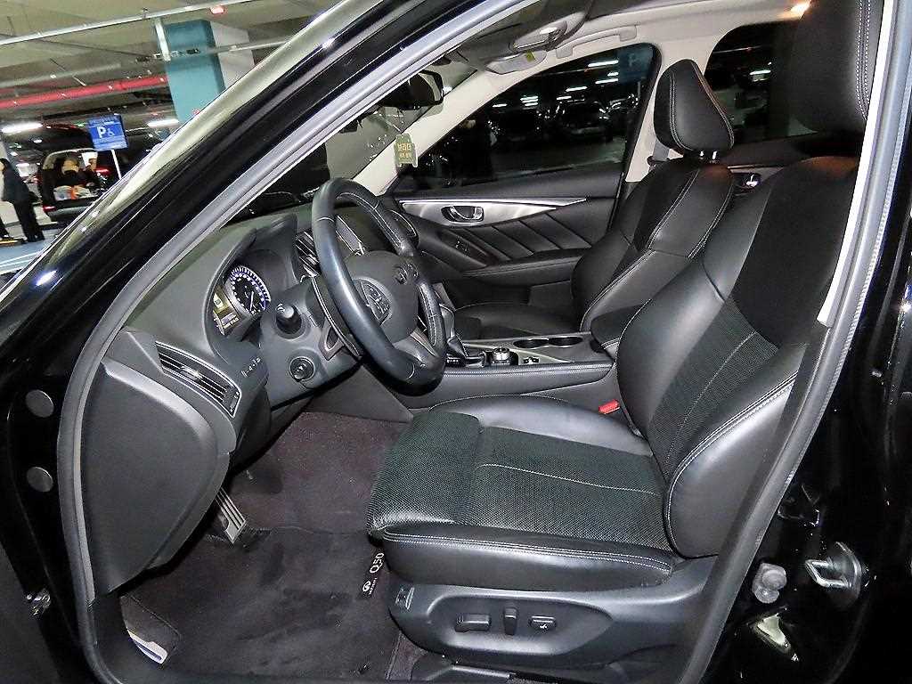 Infiniti Q - Vista 6