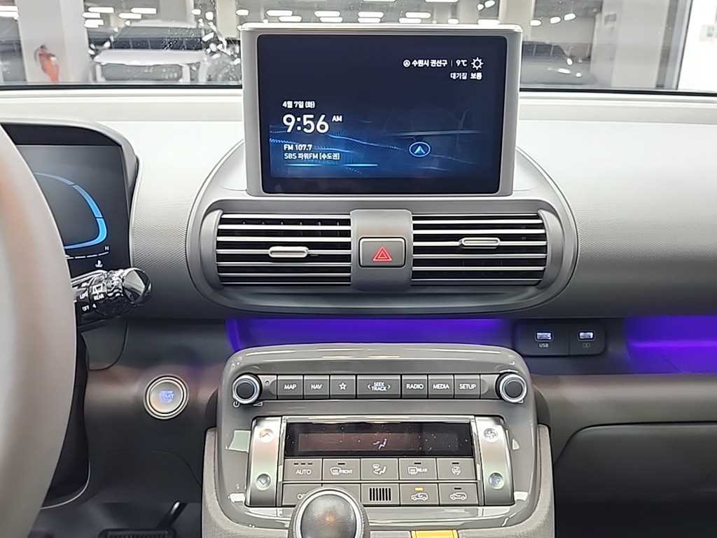 HYUNDAI Casper - Vista 10