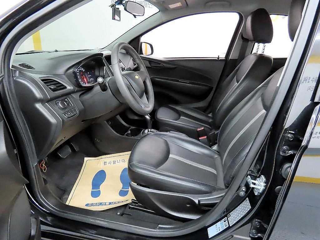 Chevrolet Spark - Vista 5