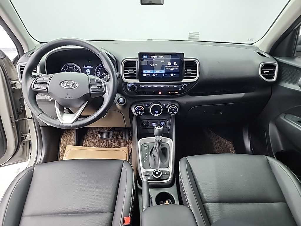 HYUNDAI Venue - Vista 7