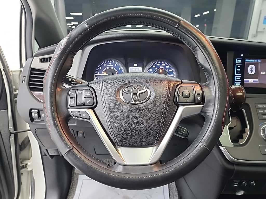 Toyota Siena - Vista 9