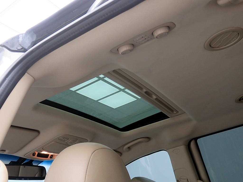 KIA Carnival - Vista 9