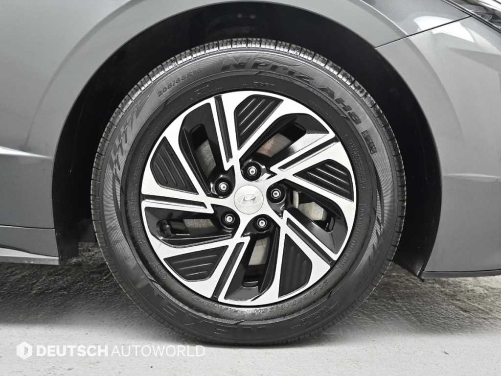 HYUNDAI Sonata - Vista 5