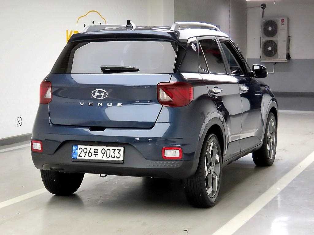 HYUNDAI Venue - Vista 4