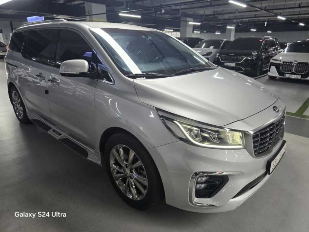 KIA Carnival - Vista 8