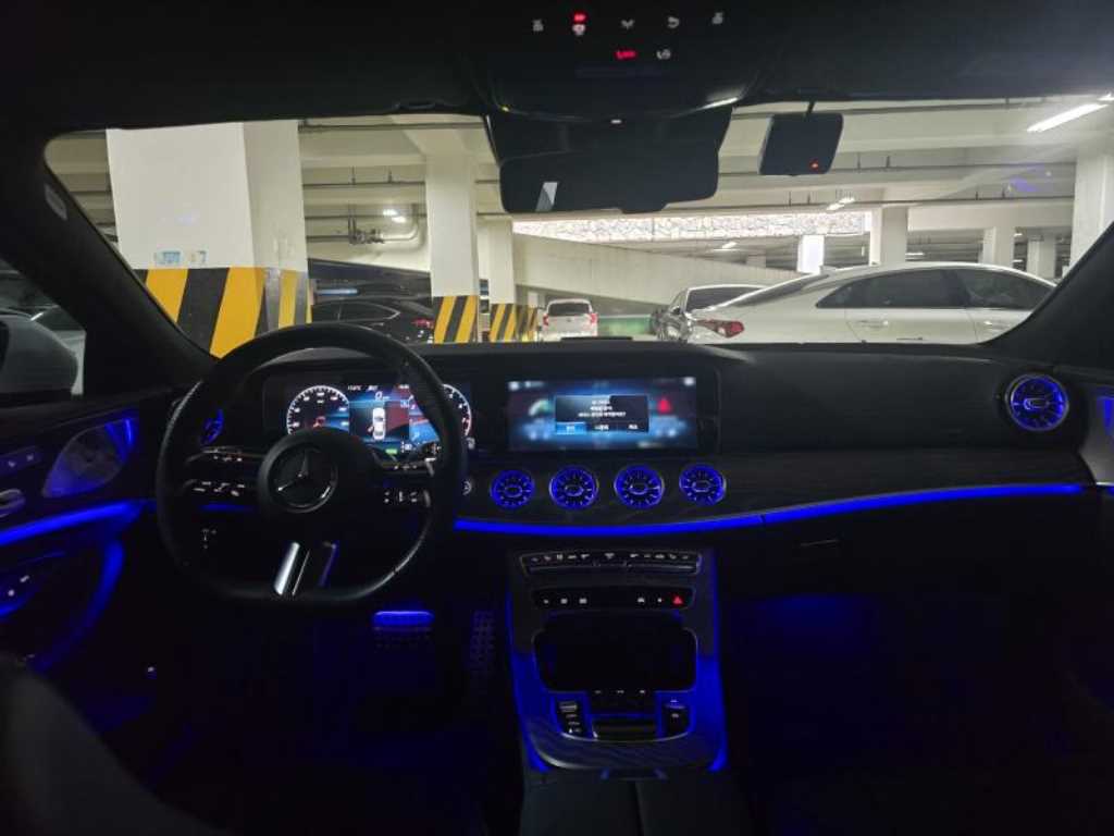 Mercedes Benz CLS Class - Vista 5