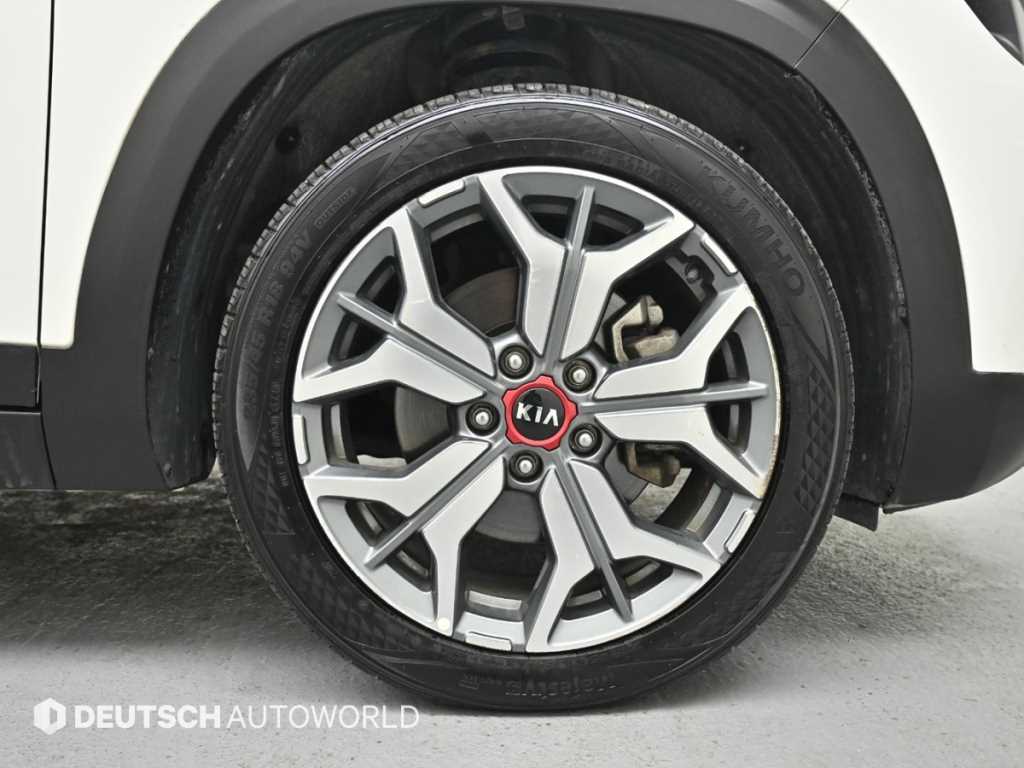 KIA Seltos - Vista 6