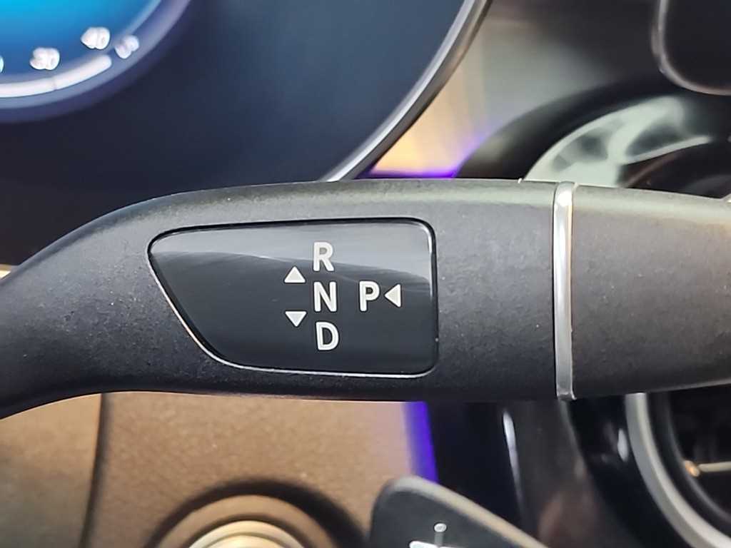 Mercedes Benz GLC Class - Vista 8