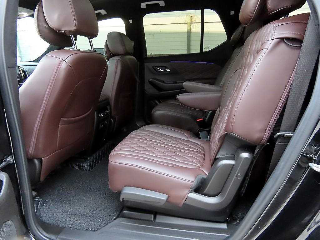 Chevrolet Travers - Vista 6