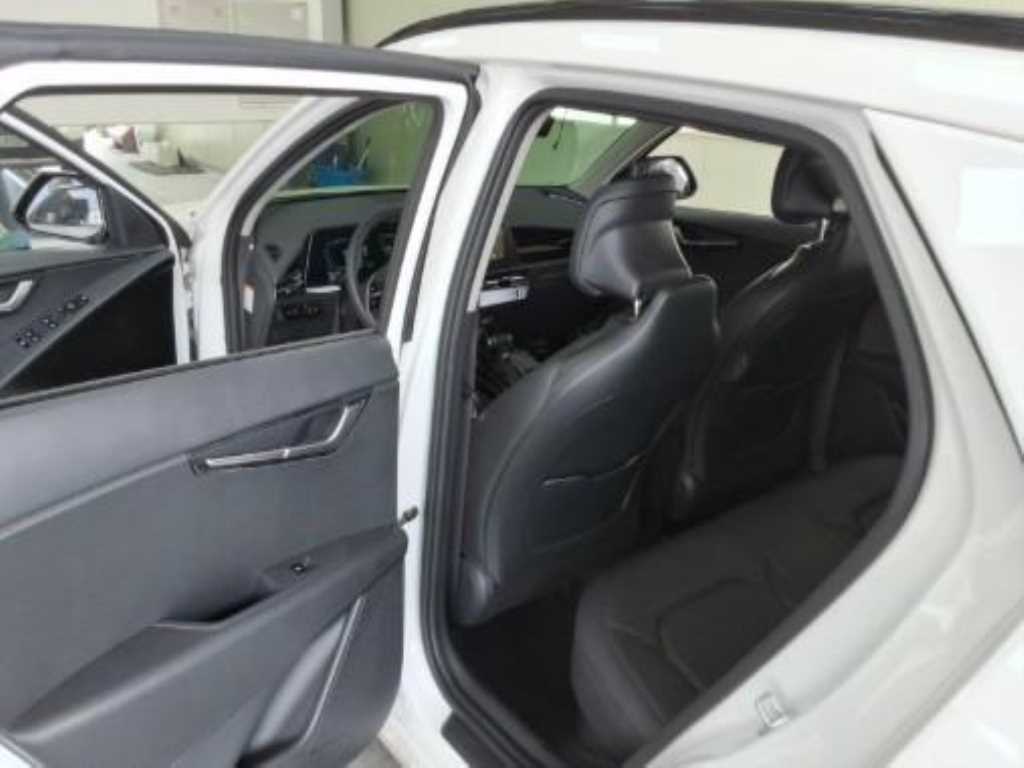 KIA Niro - Vista 9