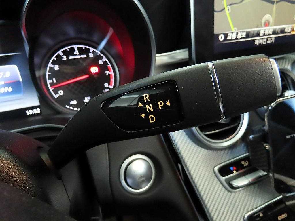 Mercedes Benz C Class - Vista 12