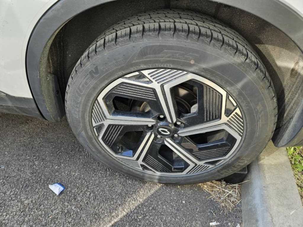 SAMSUNG QM6 - Vista 5