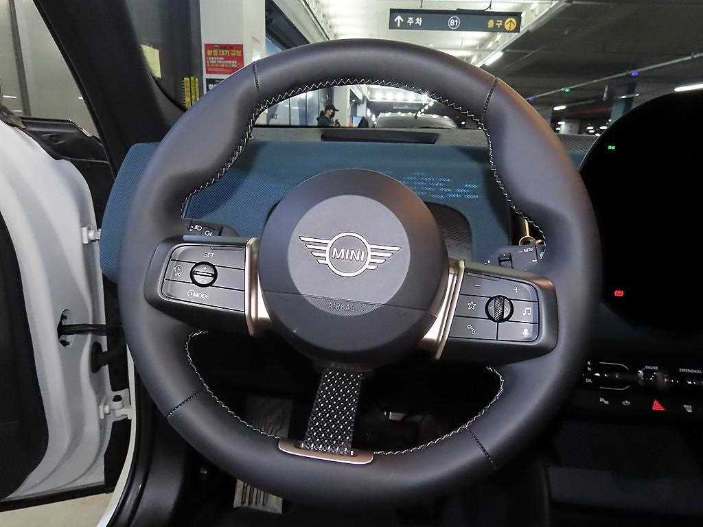 Mini Countryman - Vista 8