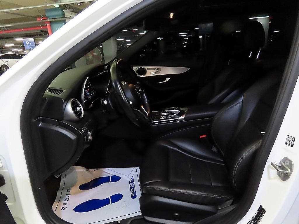 Mercedes Benz C Class - Vista 6