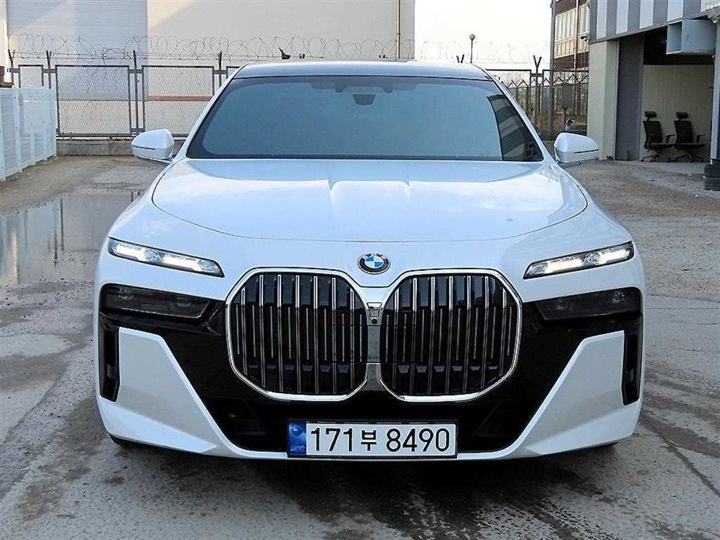 BMW 7 Series 2023 Blanco - Importación desde Corea - HF Imports Iquique - Foto 1