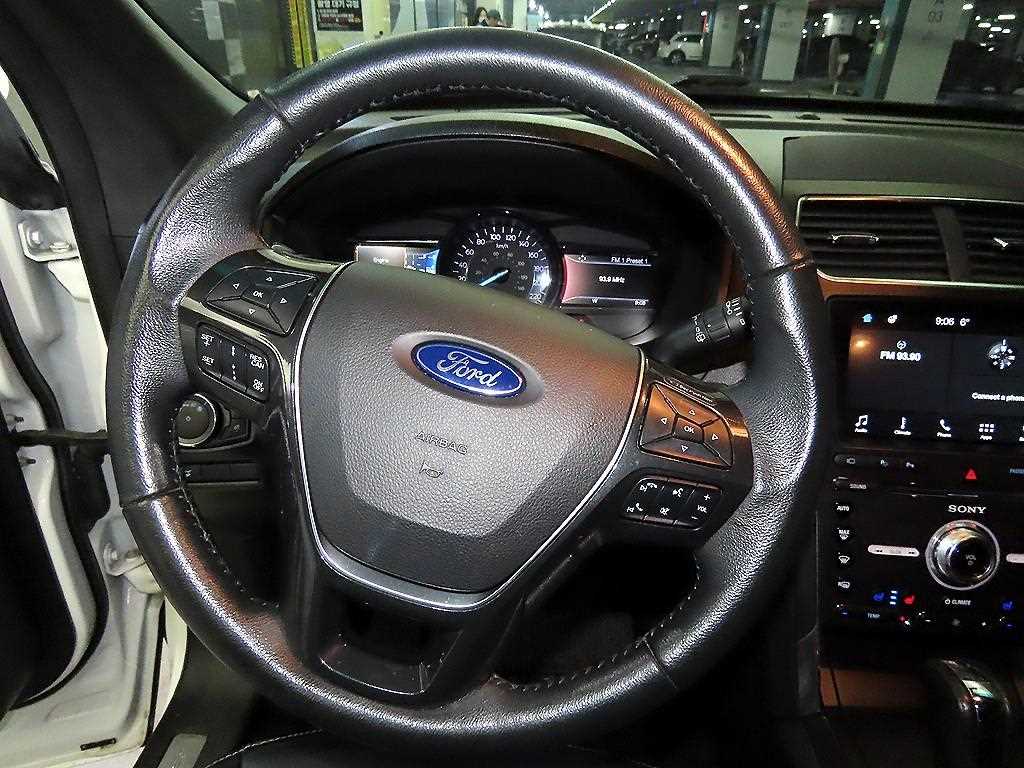 Ford Explorer - Vista 8