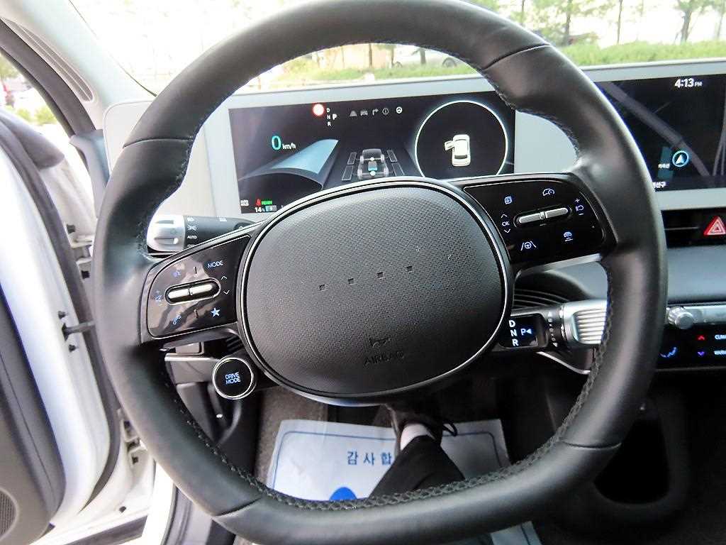 HYUNDAI Ioniq 5 - Vista 8