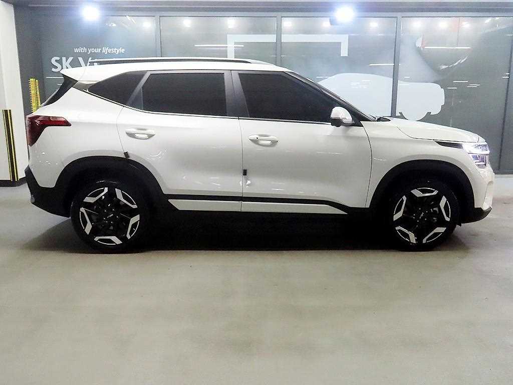 KIA Seltos - Vista 3