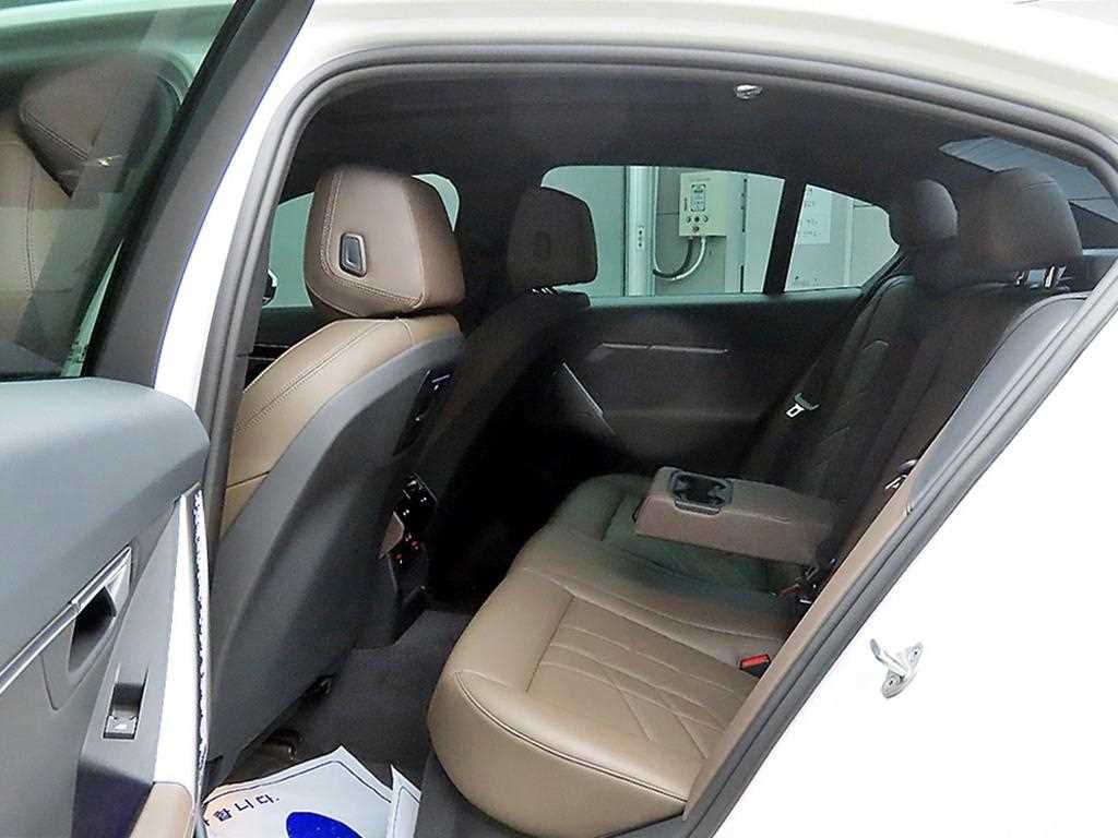 BMW 5 Series - Vista 6