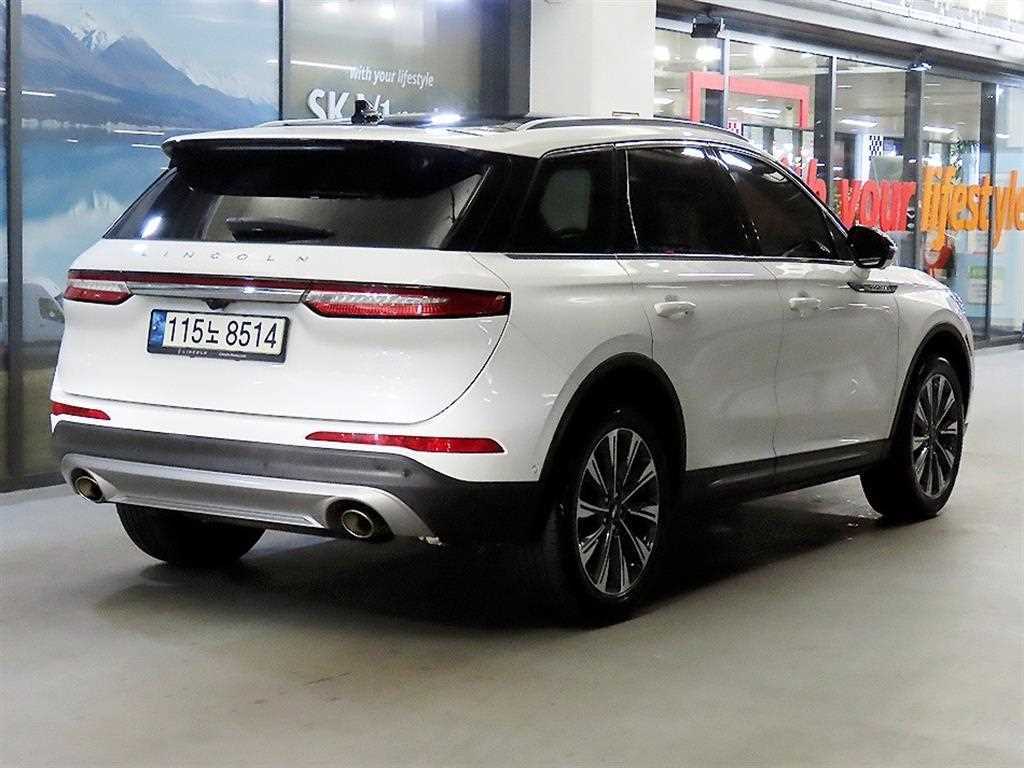 Lincoln Corsair - Vista 4