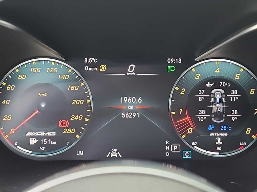 Mercedes Benz GLC Class - Vista 6