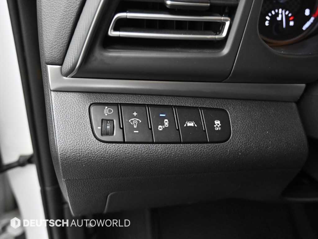 HYUNDAI Avante 2019 Blanco - Importación desde Corea - HF Imports Iquique - Foto 17