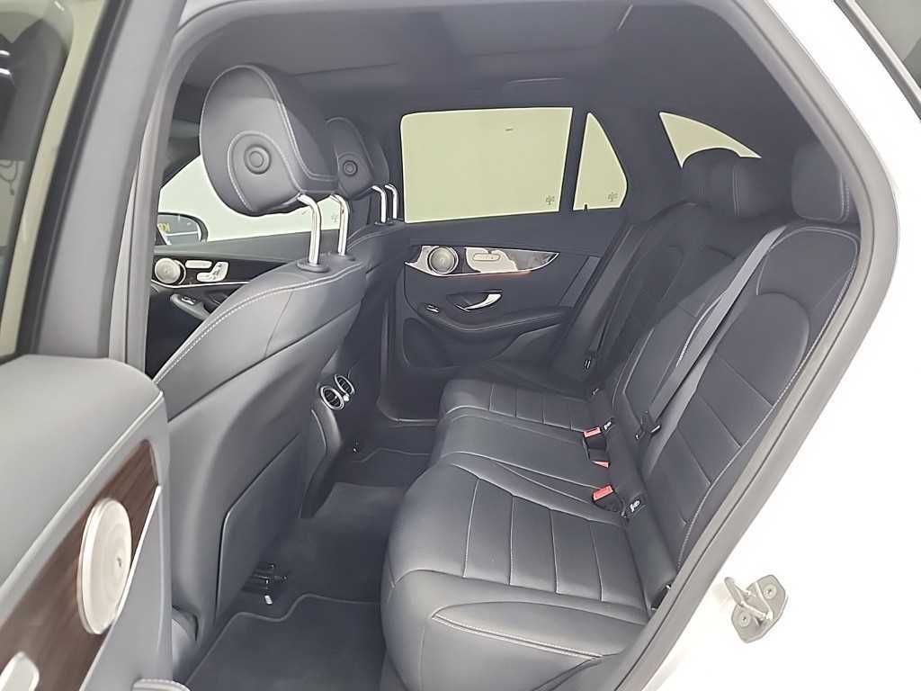 Mercedes Benz GLC Class - Vista 12