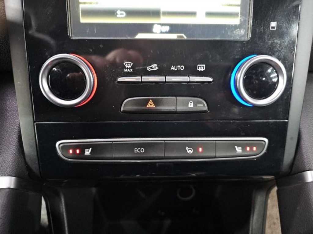 SAMSUNG QM6 - Vista 11