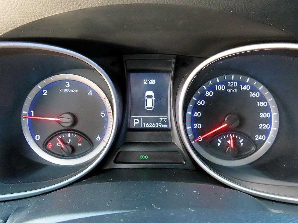 HYUNDAI Maxcruz - Vista 9