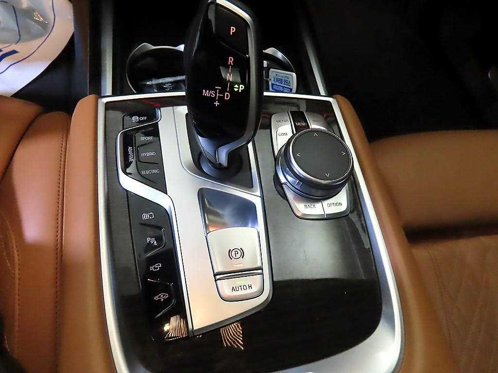 BMW 7 Series - Vista 12