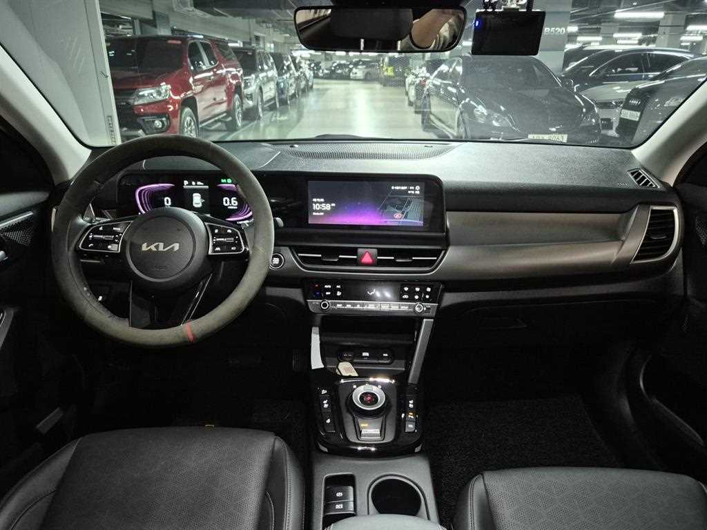 KIA Seltos - Vista 10