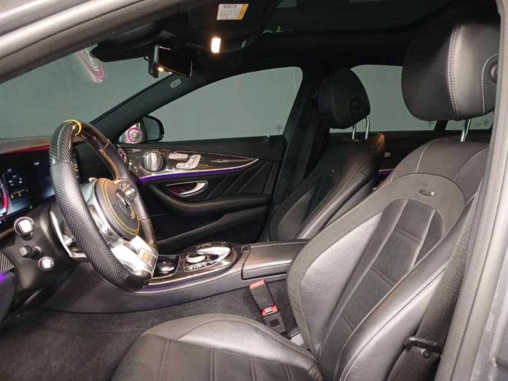 Mercedes Benz E class - Vista 7