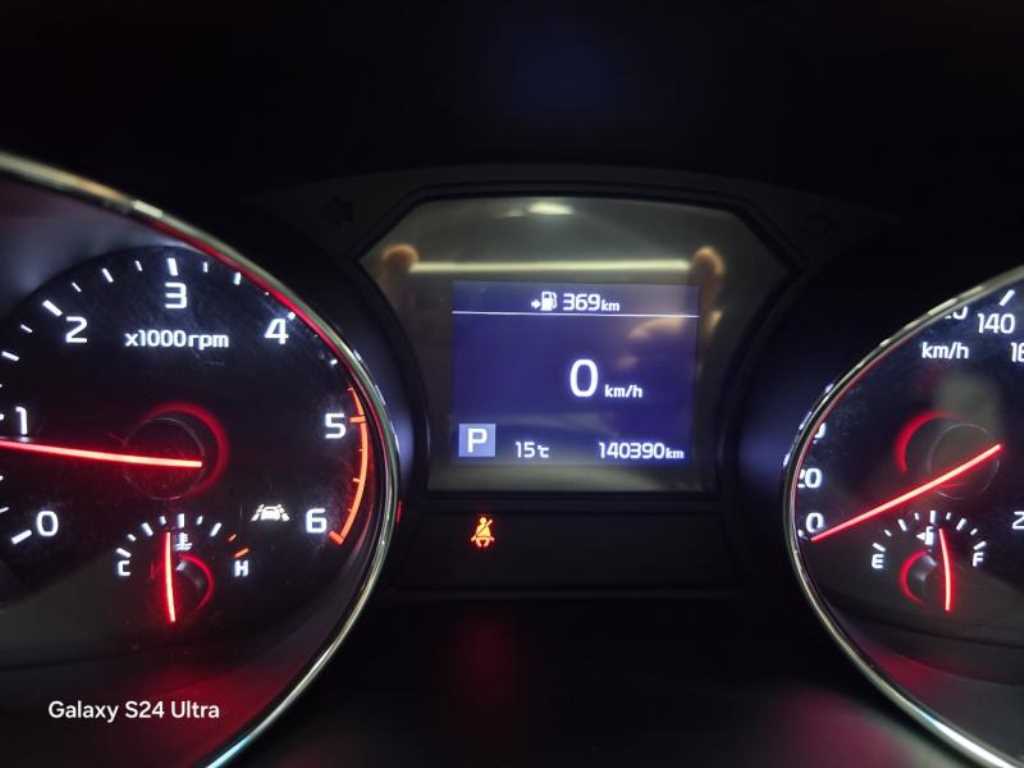 KIA Carnival - Vista 12