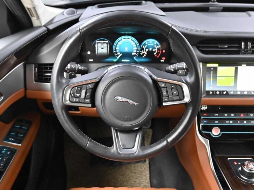 Jaguar XF 2019 - Importación desde Corea - HF Imports Iquique - Foto 13