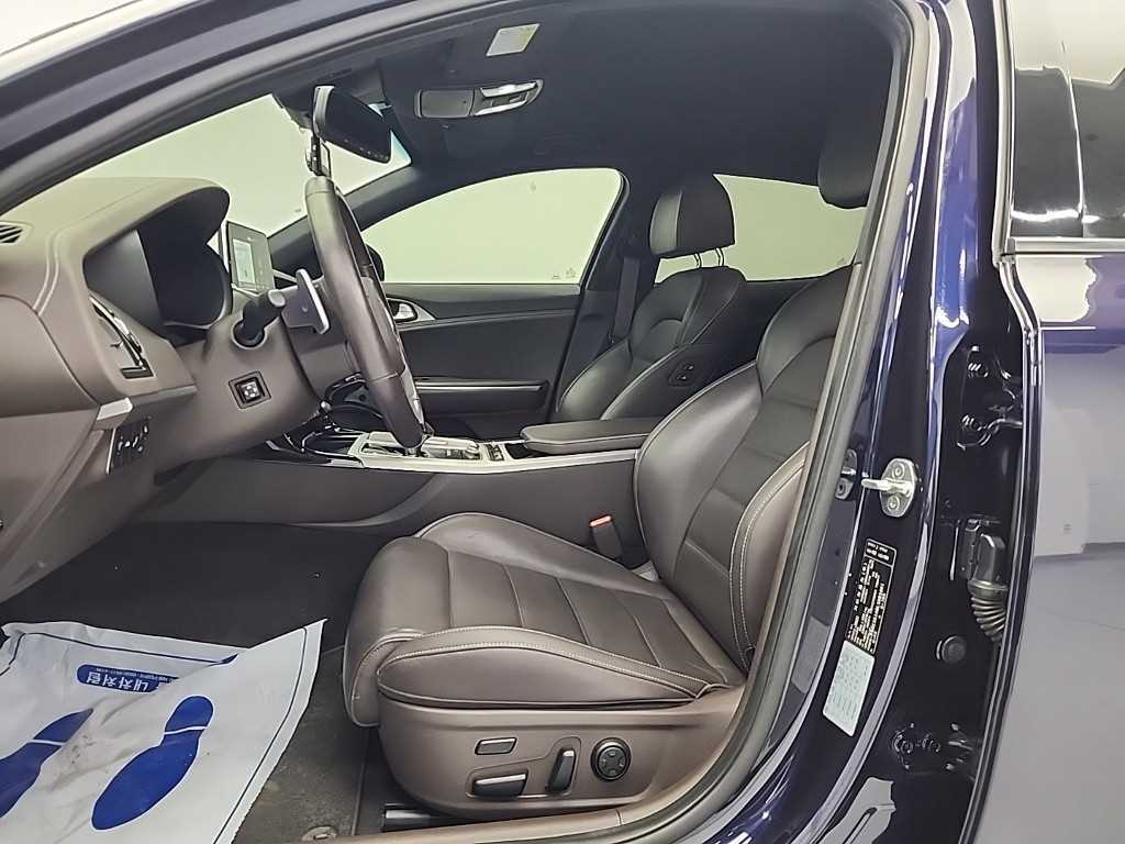 KIA Stinger - Vista 11