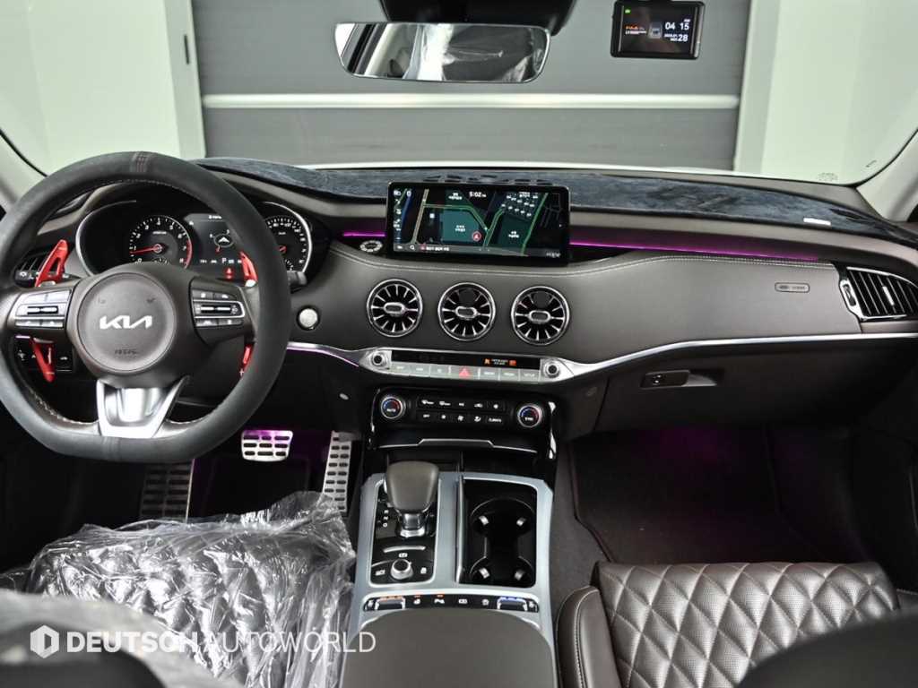 KIA Stinger - Vista 7