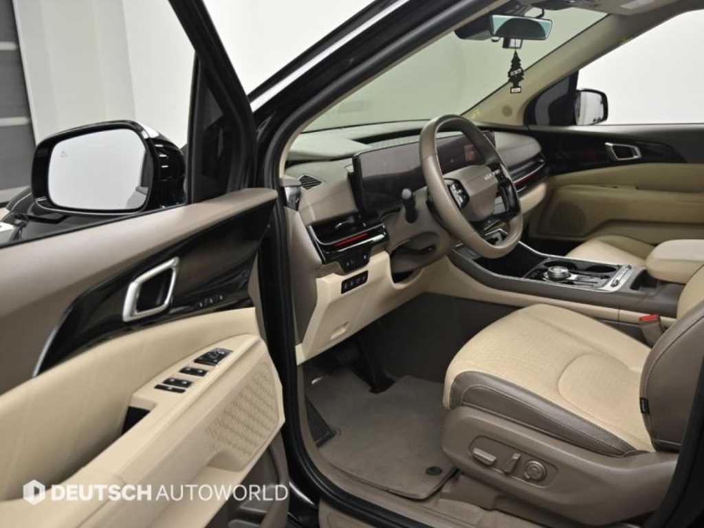 KIA Carnival - Vista 11