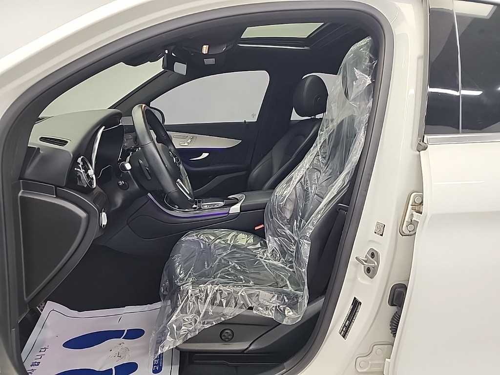 Mercedes Benz GLC Class - Vista 11