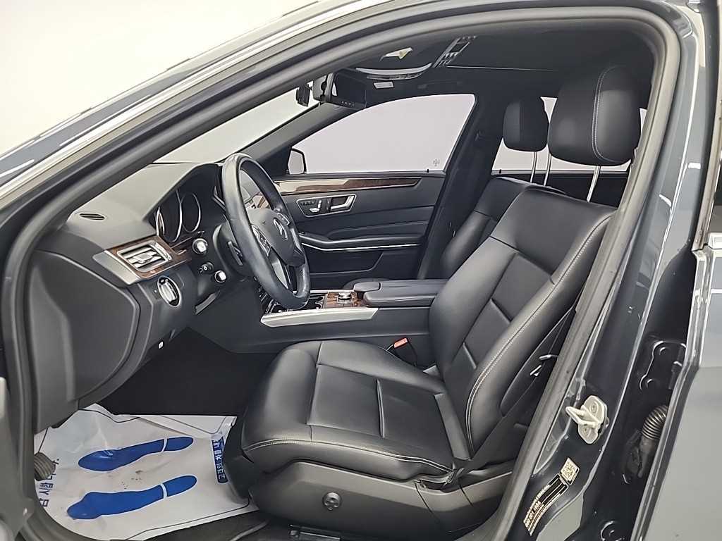 Mercedes Benz E class - Vista 11