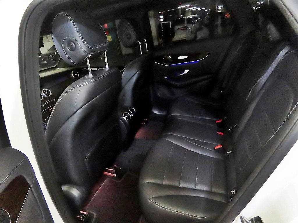 Mercedes Benz GLC Class - Vista 7