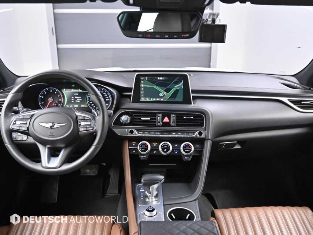 Genesis G70 - Vista 7