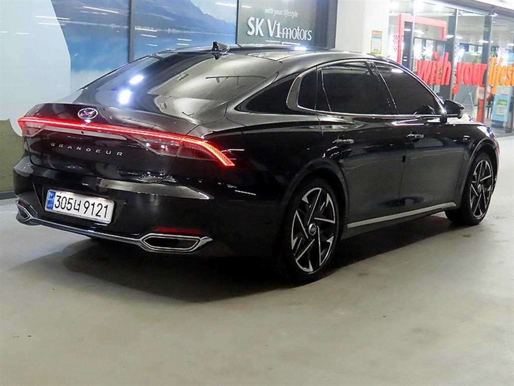 HYUNDAI Grandeur - Vista 4